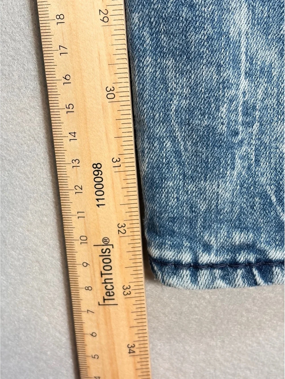 True Religion Ricky Acid Wash Straight Leg Jeans 30x33 Horseshoe Flap Pockets